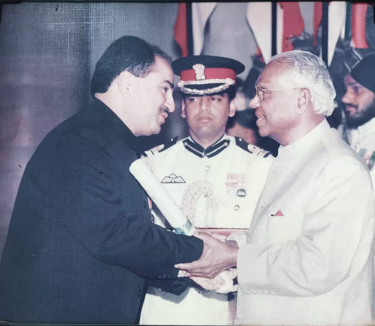 Dr Vipin Buckshey receiving the Padma Shri Award