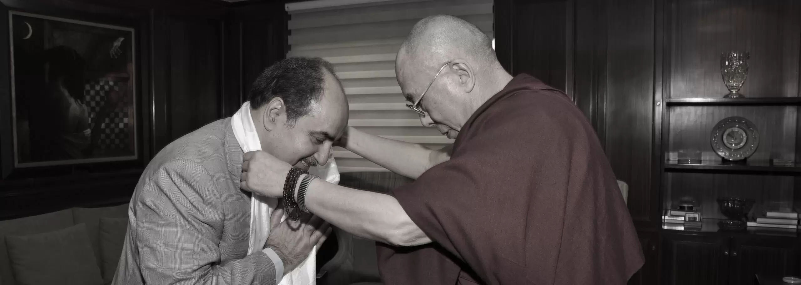 Vipin Buckshey Indian optometrist honoured by Dalai Lama for The Gift of Sight initiative Visual Aids Centre